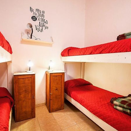 Hostel Aneley Tanti Bagian luar foto