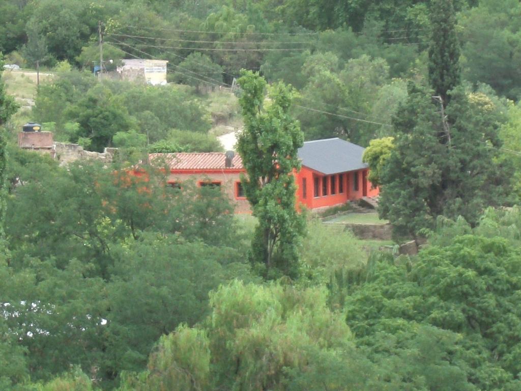 Hostel Aneley Tanti Bagian luar foto