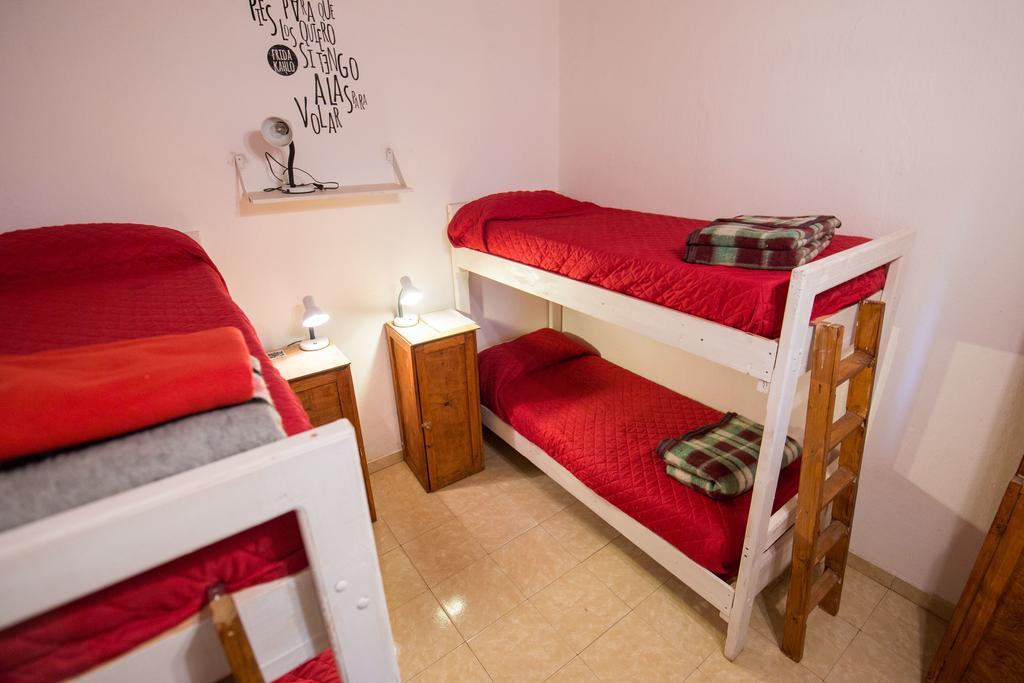 Hostel Aneley Tanti Bagian luar foto