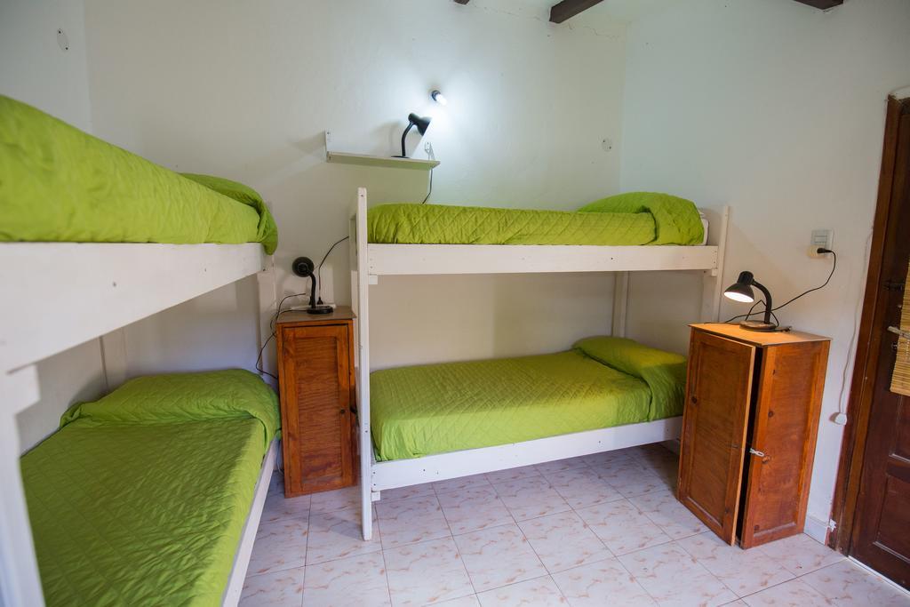 Hostel Aneley Tanti Bagian luar foto