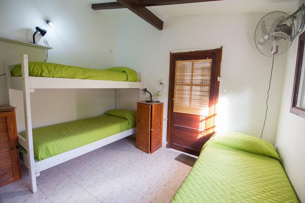 Hostel Aneley Tanti Bagian luar foto